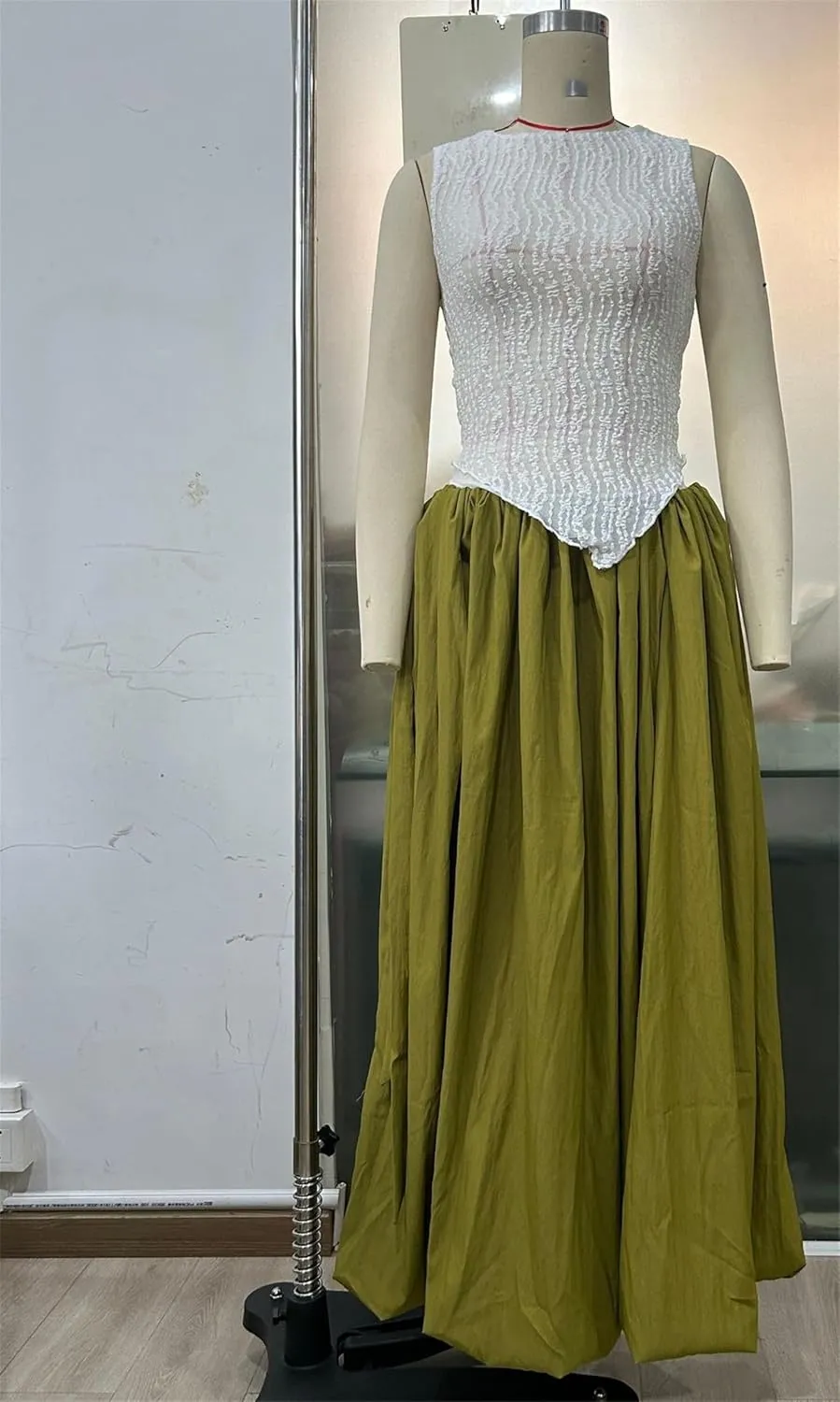 Women Bubble Maxi Skirt Casual Elastic Low Waist Flowy Summer Fashion A Line Long Skirt with Pocket