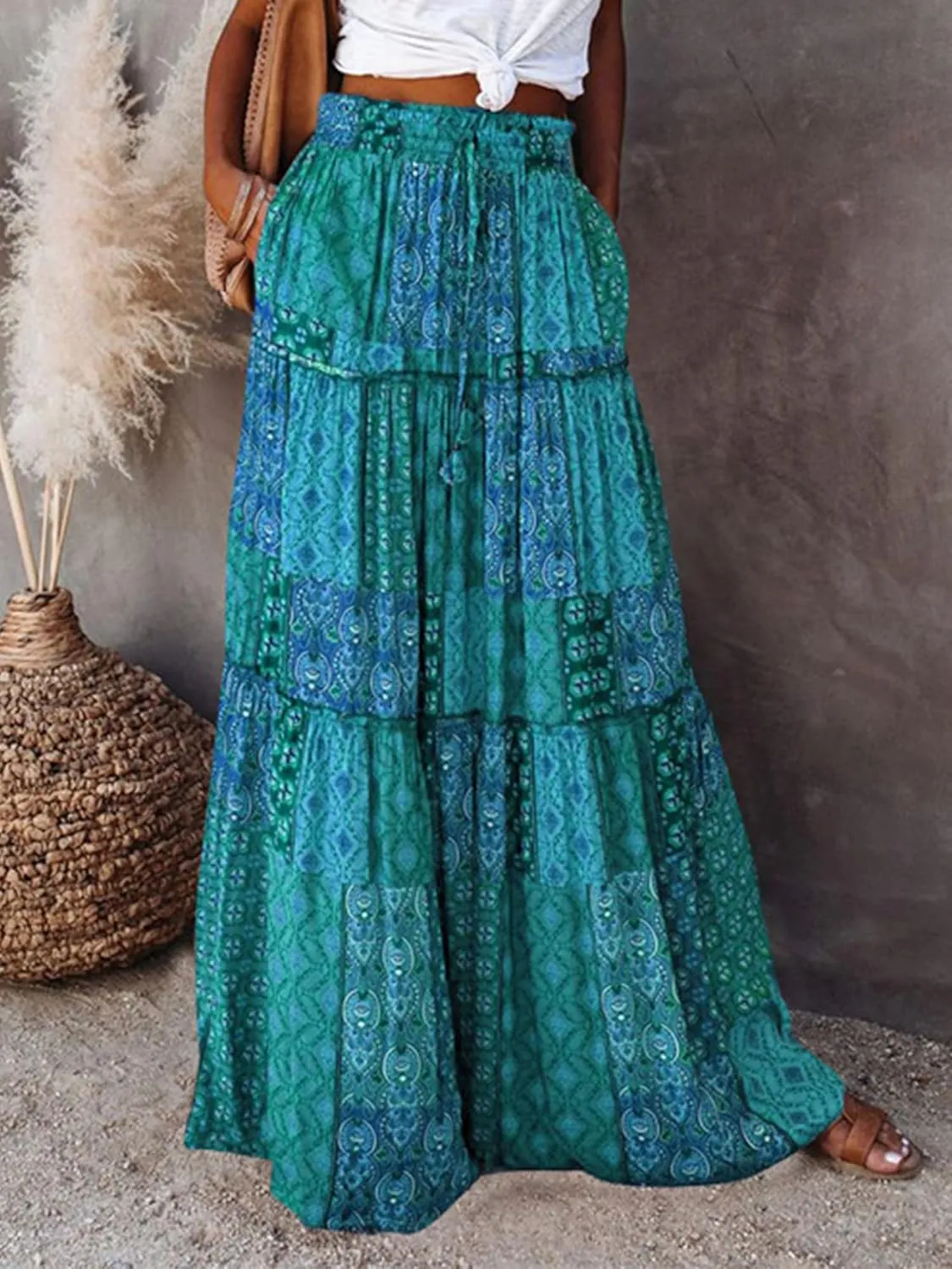 Womens Boho Print Tiered Long Skirts Vintage Elastic High Waist Pleated Ruffle Flowy Maxi Skirt with Pockets