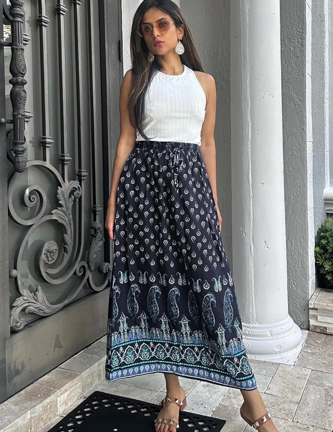 Zeagoo Women's 2025 Boho Floral Skirt Casual Elastic High Waist Maxi Skirts Flowy A Line Beach Long Skirt with Side Pockets